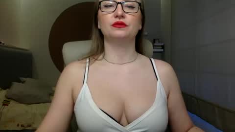 Snapshot of dom_mummy chatting on 02-27-25, 06:29 DOM MUMMY online show from 02-27-25, 06:29