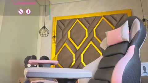 Snapshot of dom_veneno chatting on 12-02-25, 10:49 dom_veneno online show from 12-02-25, 10:49