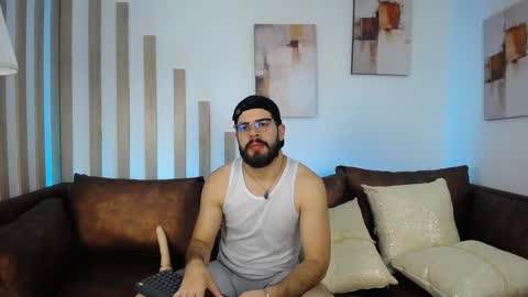 domboy  online show from 06-02-26, 08:44
