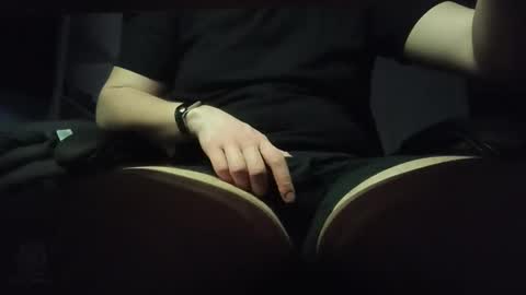 domcook147 online show from 02-08-25, 01:32