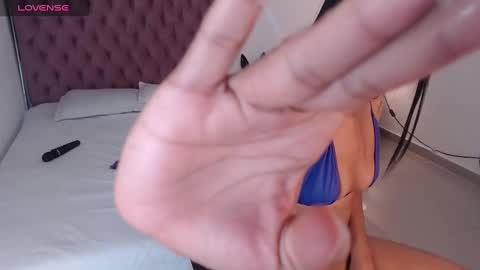 Snapshot of domenica_west chatting on 03-06-25, 11:20 domenica online show from 03-06-25, 11:20