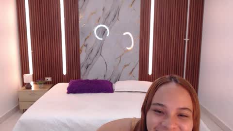 Snapshot of domenica_west chatting on 09-10-25, 12:16 domenica online show from 09-10-25, 12:16