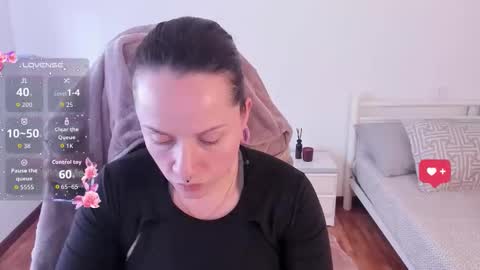 Snapshot of domina_deivis chatting on 11-13-25, 02:49 I WILL BE BACK ON WEDNESDAY DECEMBER 4 0100AM COLOMBIA TIME online show from 11-13-25, 02:49