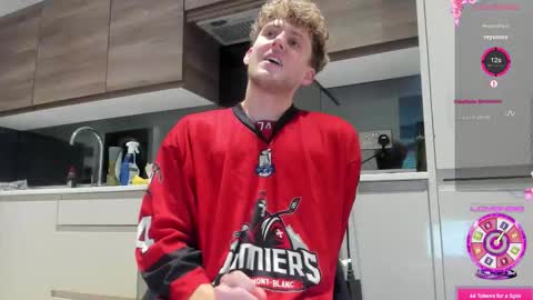 Alex...  online show from 03-06-26, 02:02