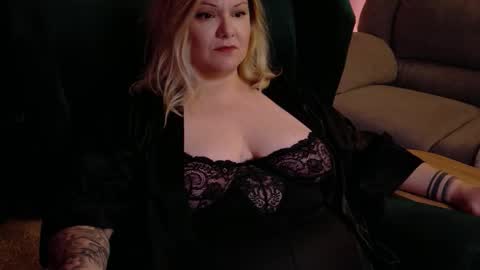 SADE online show from 11-25-25, 10:32