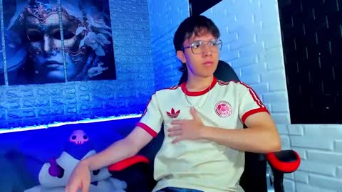 Snapshot of dominic_carminex chatting on 10-12-25, 03:22 dominic_carminex online show from 10-12-25, 03:22