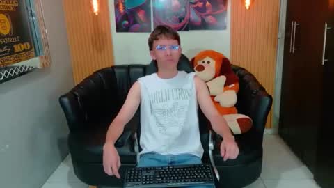 Snapshot of dominic_carminex chatting on 10-22-25, 09:47 dominic_carminex online show from 10-22-25, 09:47