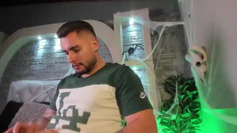 dominic de luca online show from 10-21-25, 03:07