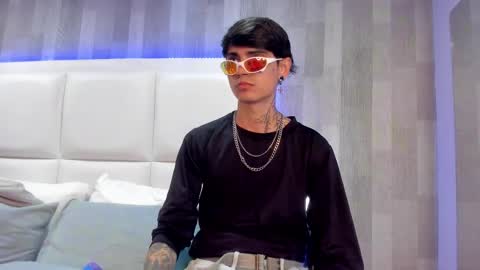 Snapshot of dominic_foox chatting on 02-12-26, 12:44 Dominic foox online show from 02-12-26, 12:44