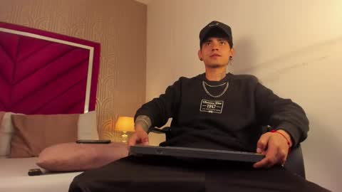 Snapshot of dominic_foox chatting on 03-03-26, 12:22 Dominic foox online show from 03-03-26, 12:22