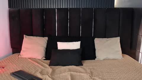 Dominic online show from 09-26-25, 12:03