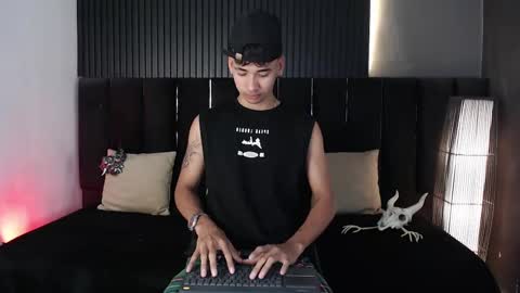 Dominic online show from 10-14-25, 08:31