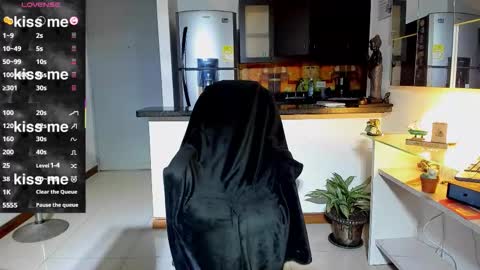 Snapshot of dominic_joness chatting on 09-11-25, 06:46 SANTI independent model online show from 09-11-25, 06:46