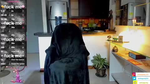 Snapshot of dominic_joness chatting on 11-05-25, 10:54 SANTI independent model online show from 11-05-25, 10:54