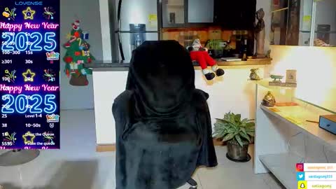 Snapshot of dominic_joness chatting on 12-03-25, 12:51 SANTI independent model online show from 12-03-25, 12:51