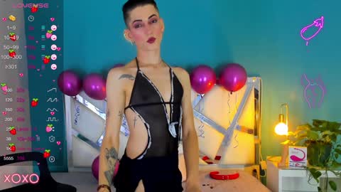 Dominic online show from 12-28-24, 03:04