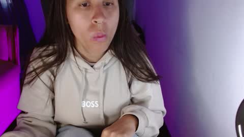   online show from 12-01-25, 09:53