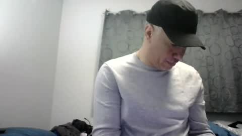 luis online show from 12-21-24, 05:14