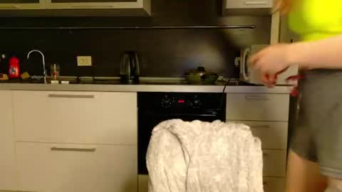 Cutiepie   comeback  online show from 07-22-26, 08:44