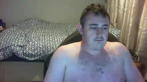 dominicb03 online show from 10-19-25, 01:17