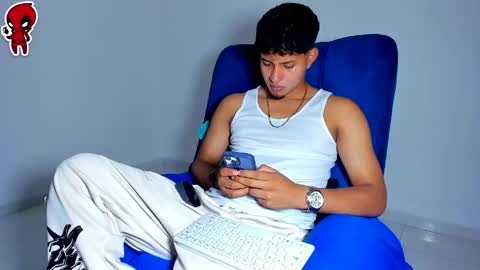 Snapshot of dominick_king chatting on 05-13-26, 03:04 Dominic online show from 05-13-26, 03:04