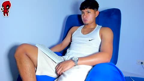 Snapshot of dominick_king chatting on 06-17-26, 07:26 Dominic online show from 06-17-26, 07:26
