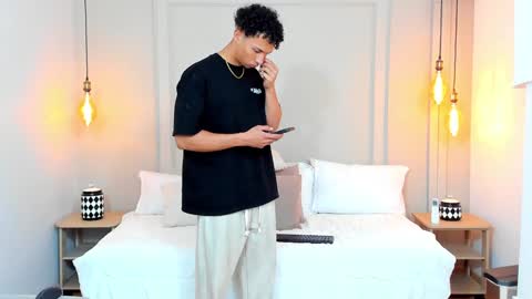 Dominick Star online show from 12-28-24, 04:19