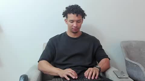 Dominick Star online show from 02-10-25, 04:08