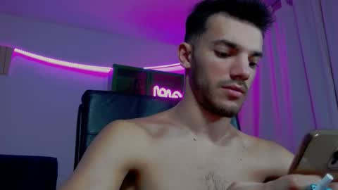 dominicvalente online show from 11-19-25, 07:36