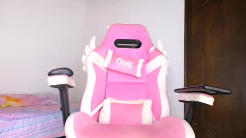   online show from 11-20-25, 10:04