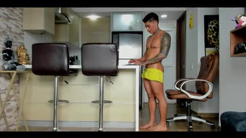 Snapshot of dominiofit chatting on 02-22-25, 07:14 Only fans Ronnie col---InstaRonniecolleman  online show from 02-22-25, 07:14
