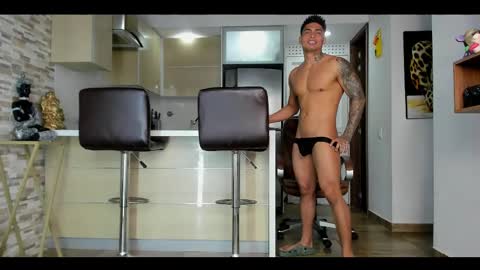 Snapshot of dominiofit chatting on 02-26-25, 01:08 Only fans Ronnie col---InstaRonniecolleman  online show from 02-26-25, 01:08
