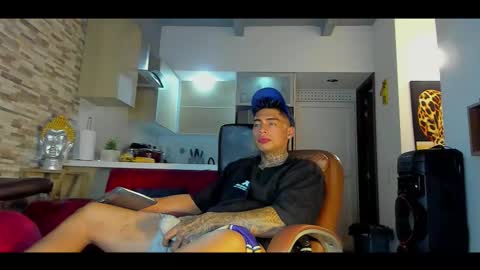 Snapshot of dominiofit chatting on 10-20-25, 02:23 Only fans Ronnie col---InstaRonniecolleman  online show from 10-20-25, 02:23