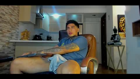 Snapshot of dominiofit chatting on 11-10-25, 01:15 Only fans Ronnie col---InstaRonniecolleman online show from 11-10-25, 01:15