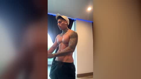 Only fans Ronnie col---InstaRonniecolleman  online show from 05-21-26, 12:01