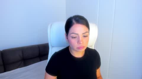 Snapshot of dominique_21x chatting on 10-08-25, 03:59 DOMINIC online show from 10-08-25, 03:59