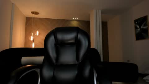 Dominique online show from 12-15-24, 05:13