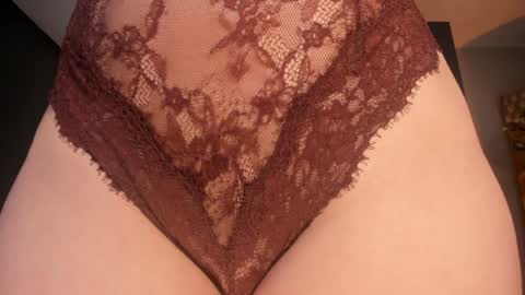 Dominique online show from 01-15-25, 03:11