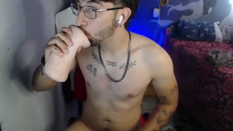 Snapshot of dominus_kane chatting on 11-04-25, 03:00 dominus_kane online show from 11-04-25, 03:00