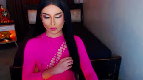 Snapshot of dominuscockwhore chatting on 09-09-25, 07:02 blair online show from 09-09-25, 07:02