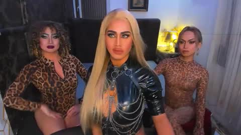 Snapshot of dominuscockwhore chatting on 11-17-25, 08:53 blair online show from 11-17-25, 08:53