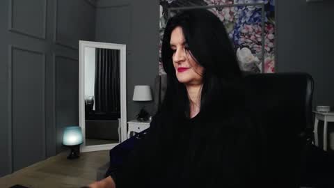 Snapshot of dommelisa chatting on 12-12-24, 09:15 Dom Melisa online show from 12-12-24, 09:15