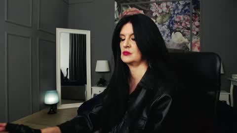 Snapshot of dommelisa chatting on 01-22-25, 09:32 Dom Melisa online show from 01-22-25, 09:32