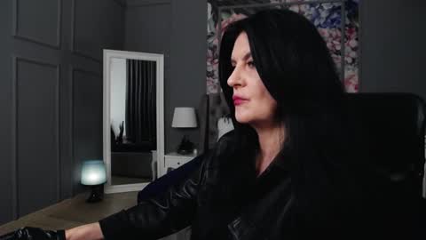 Snapshot of dommelisa chatting on 02-04-25, 03:00 Dom Melisa online show from 02-04-25, 03:00