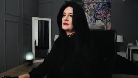 Snapshot of dommelisa chatting on 02-15-25, 11:03 Dom Melisa online show from 02-15-25, 11:03