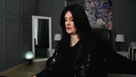 Snapshot of dommelisa chatting on 02-20-25, 11:54 Dom Melisa online show from 02-20-25, 11:54