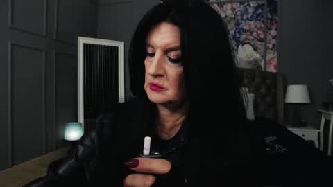 Snapshot of dommelisa chatting on 10-22-25, 08:30 Dom Melisa online show from 10-22-25, 08:30