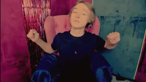 Snapshot of donald_brooks chatting on 12-17-25, 06:58 Donald online show from 12-17-25, 06:58