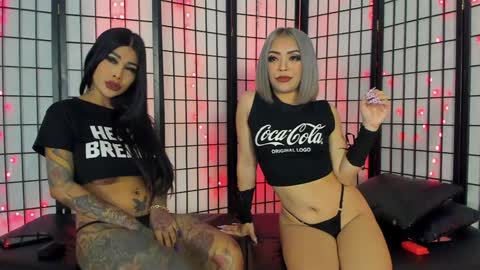 Snapshot of dongfatherproductions chatting on 12-11-24, 01:15 DongFatherProductions online show from 12-11-24, 01:15