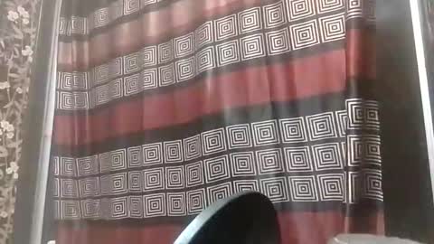 Snapshot of donglish718856 chatting on 12-03-25, 06:10 donglish718856 online show from 12-03-25, 06:10